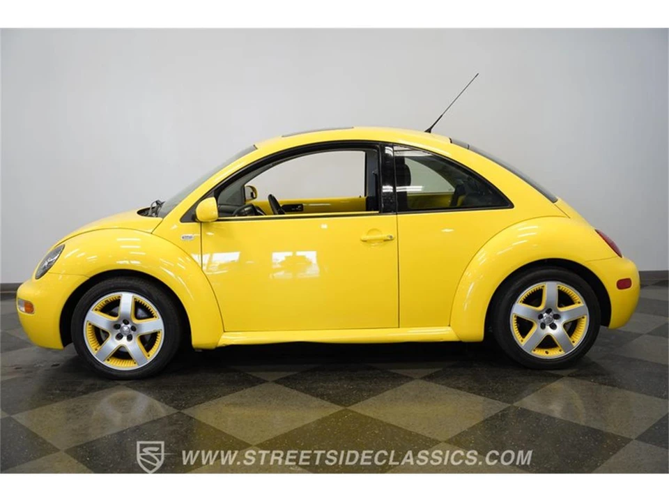 2002 Volkswagen New Beetle - Image 2 of 31