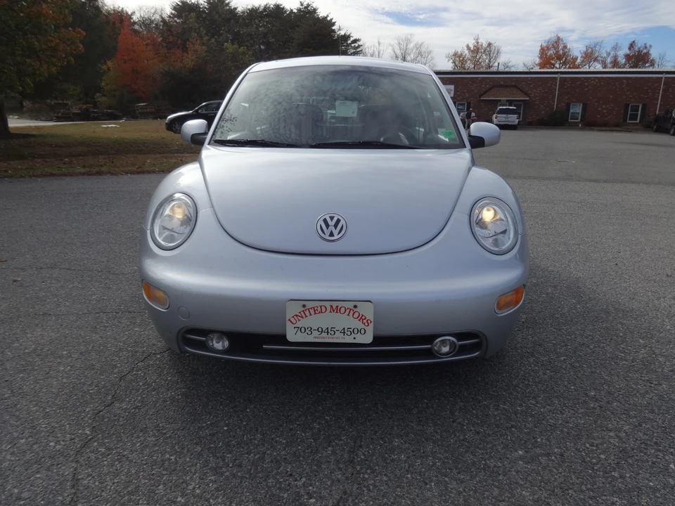 2002 Volkswagen Beetle (1980-2003) - Image 11 of 20