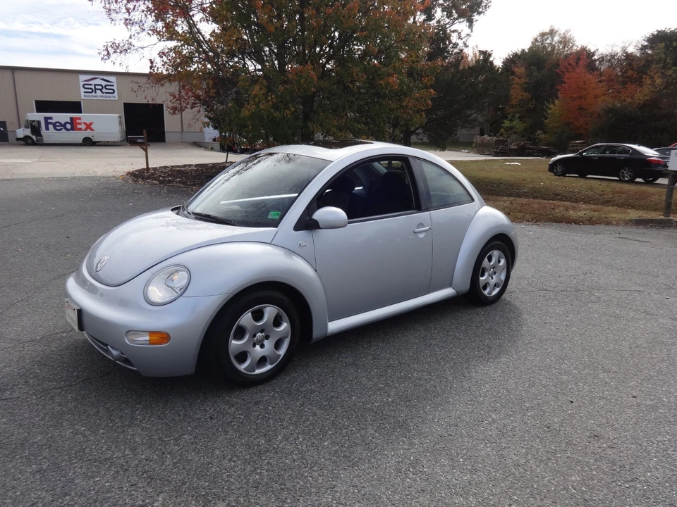 2002 Volkswagen Beetle (1980-2003) - Image 9 of 20