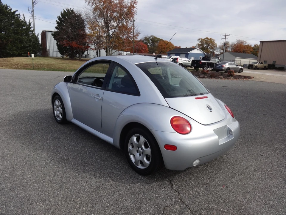 2002 Volkswagen Beetle (1980-2003) - Image 2 of 20