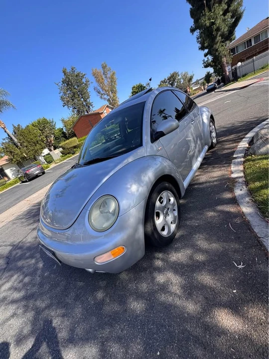 2002 Volkswagen New Beetle - Image 6 of 12