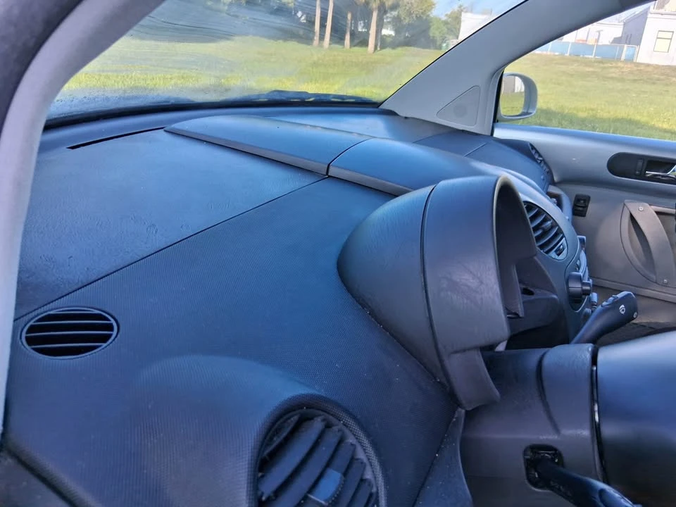 2002 Volkswagen New Beetle - Image 9 of 20