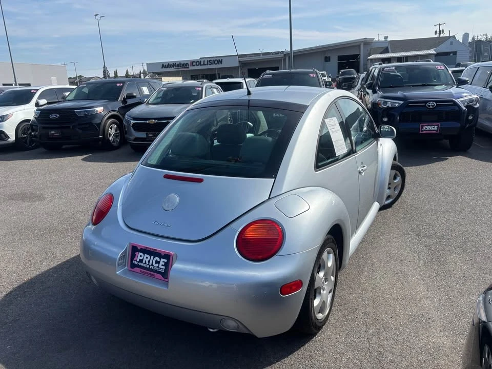 2002 Volkswagen New Beetle - Image 5 of 11