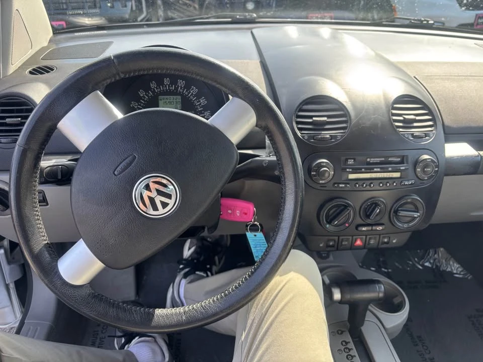 2002 Volkswagen New Beetle - Image 11 of 11