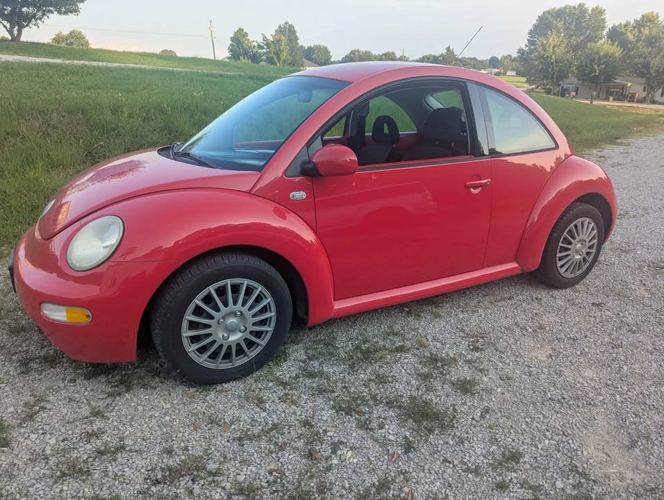 2002 Volkswagen New Beetle - Image 2 of 6