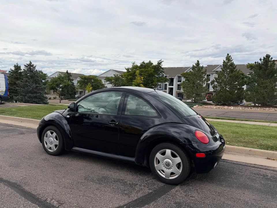 2002 Volkswagen New Beetle - Image 2 of 8