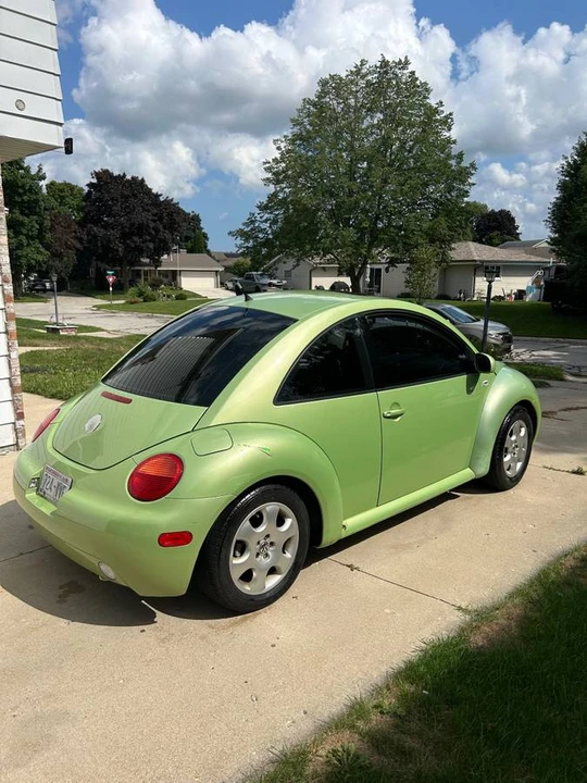 2002 Volkswagen New Beetle - Image 4 of 9