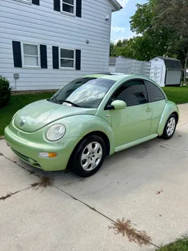2002 Volkswagen Beetle 2Door Hatchback