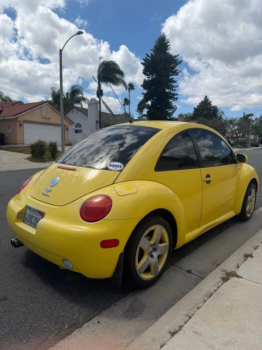 2002 Volkswagen New Beetle - Image 6 of 11