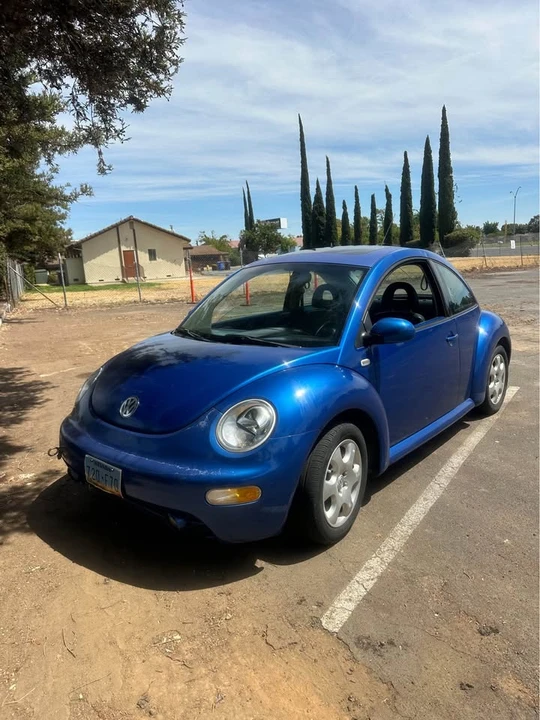 2002 Volkswagen New Beetle - Image 2 of 11