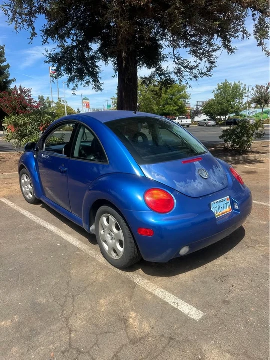 2002 Volkswagen New Beetle - Image 3 of 11