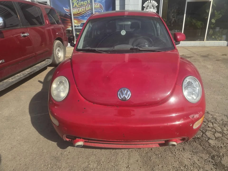 2002 Volkswagen New Beetle - Image 4 of 9