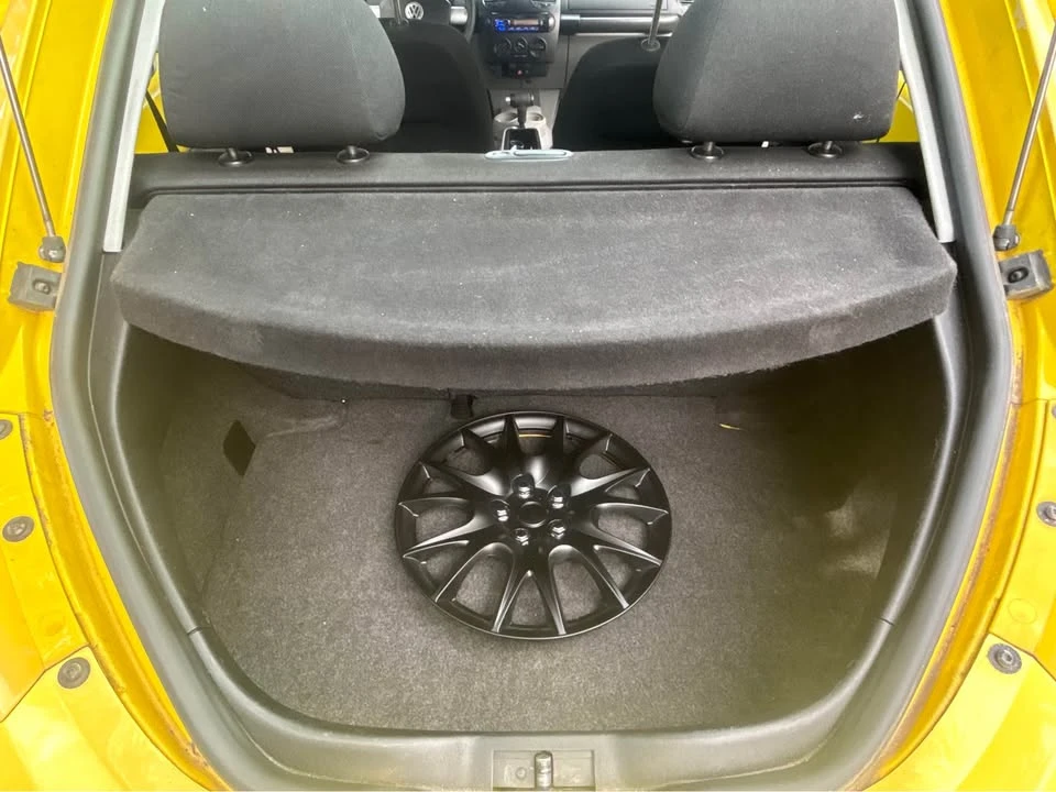 2002 Volkswagen New Beetle - Image 12 of 13