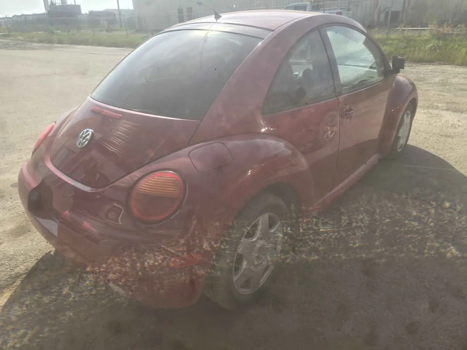2002 Volkswagen New Beetle - Image 7 of 9