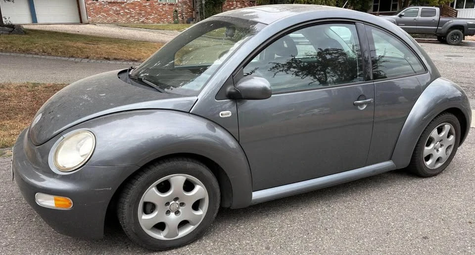 2002 Volkswagen New Beetle - Image 2 of 7