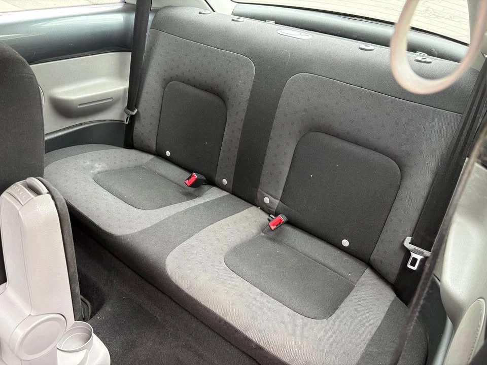 2002 Volkswagen New Beetle - Image 7 of 7
