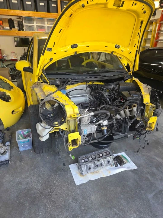 2002 Volkswagen New Beetle - Image 2 of 6