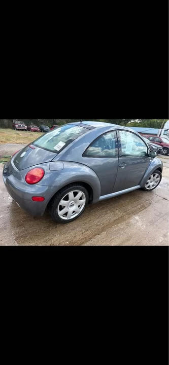 2002 Volkswagen New Beetle - Image 2 of 7