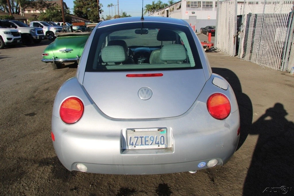 2002 Volkswagen New Beetle - Image 5 of 21