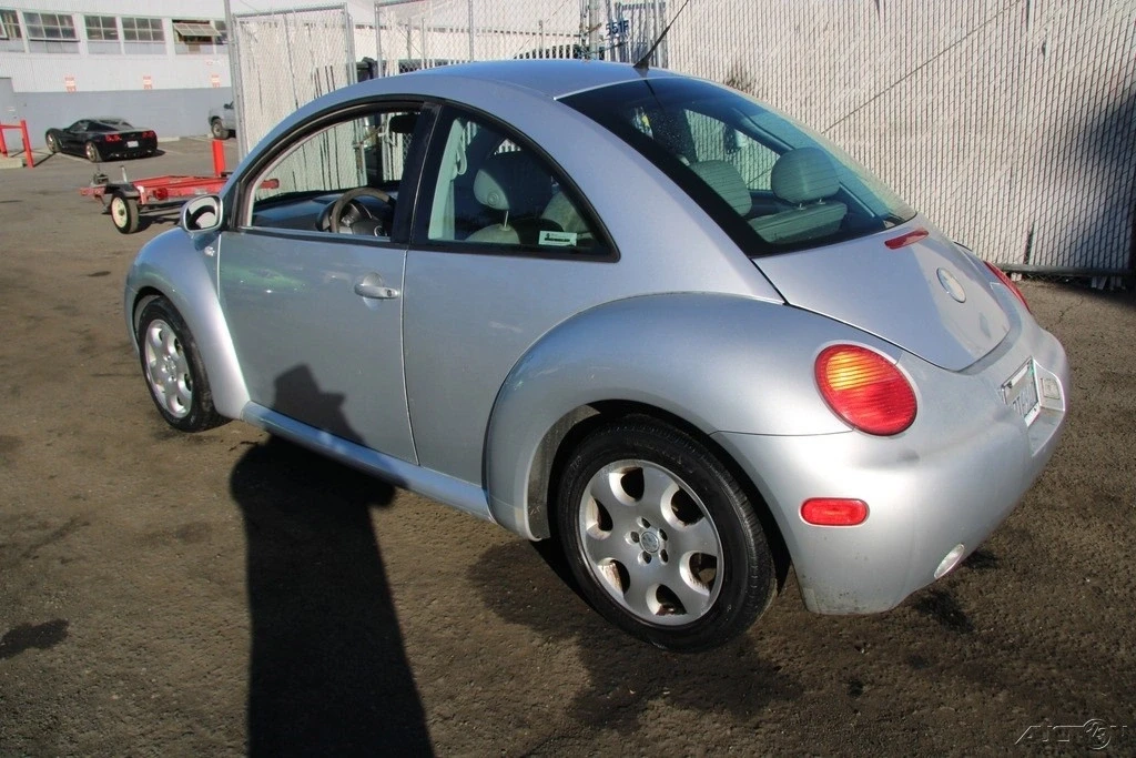 2002 Volkswagen New Beetle - Image 4 of 21