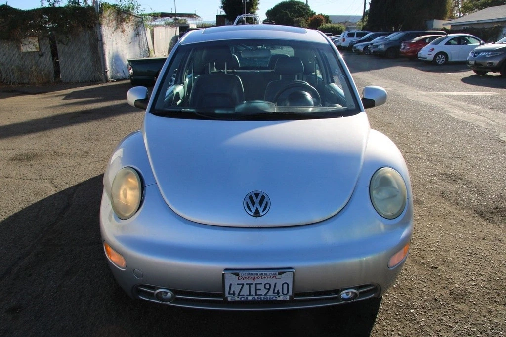 2002 Volkswagen New Beetle - Image 9 of 21