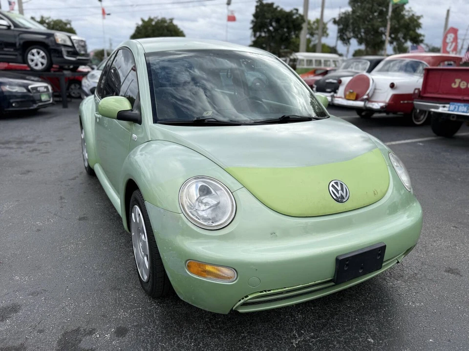 2002 Volkswagen New Beetle - Image 9 of 12
