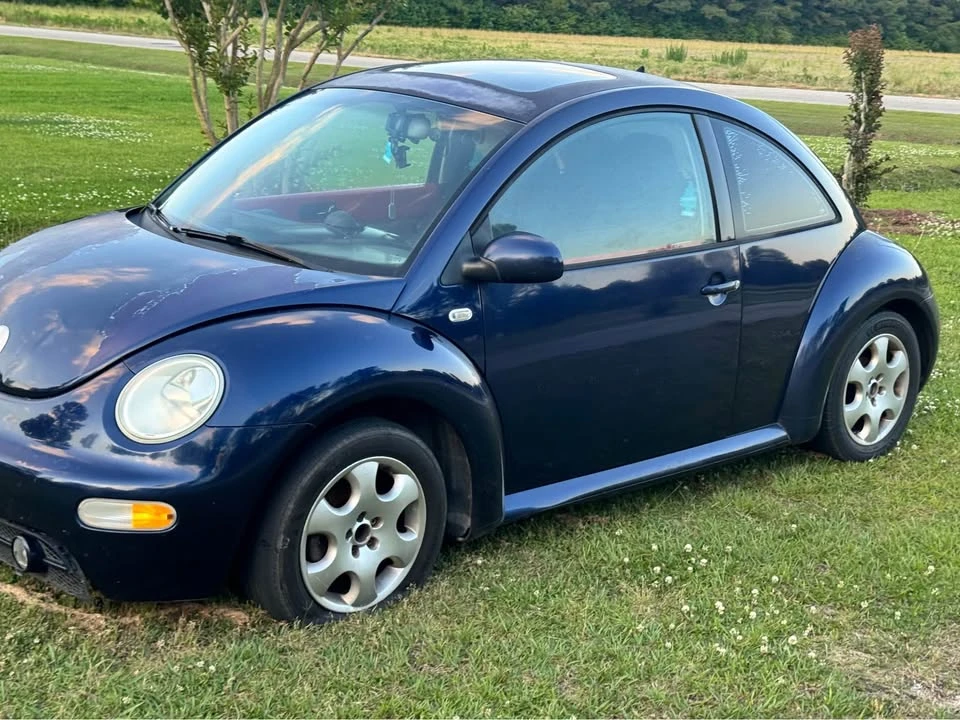 2002 Volkswagen New Beetle - Image 2 of 10