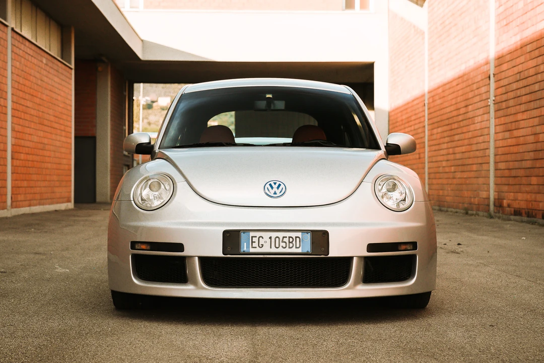 2002 Volkswagen New Beetle - Image 2 of 31