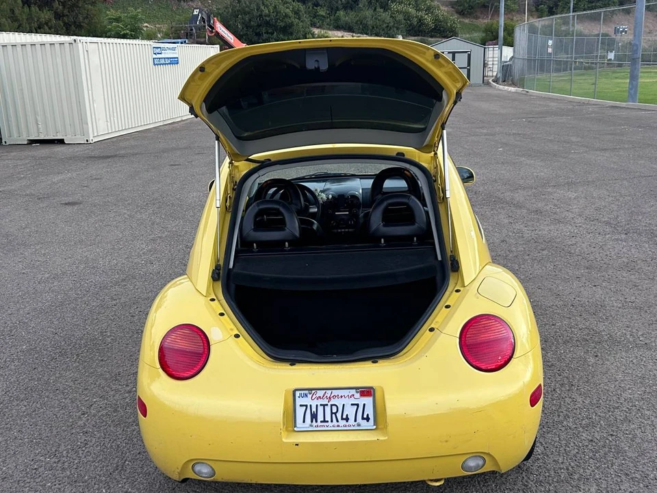 2002 Volkswagen New Beetle - Image 15 of 19