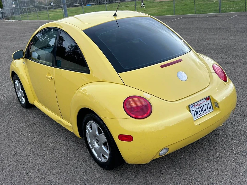 2002 Volkswagen New Beetle - Image 3 of 19