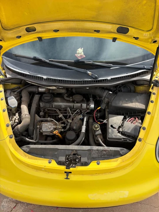 2002 Volkswagen New Beetle - Image 11 of 12