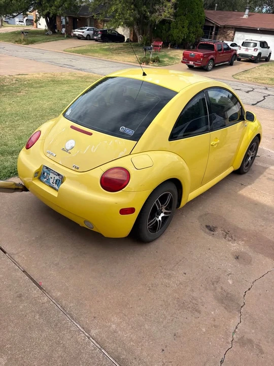 2002 Volkswagen New Beetle - Image 4 of 12