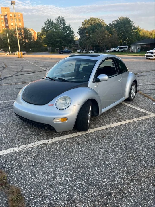 2002 Volkswagen New Beetle - Image 2 of 8