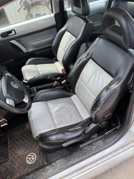 2002 Volkswagen New Beetle - Image 12 of 14