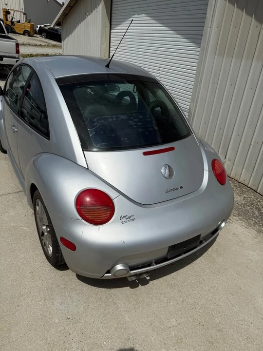 2002 Volkswagen New Beetle - Image 3 of 14