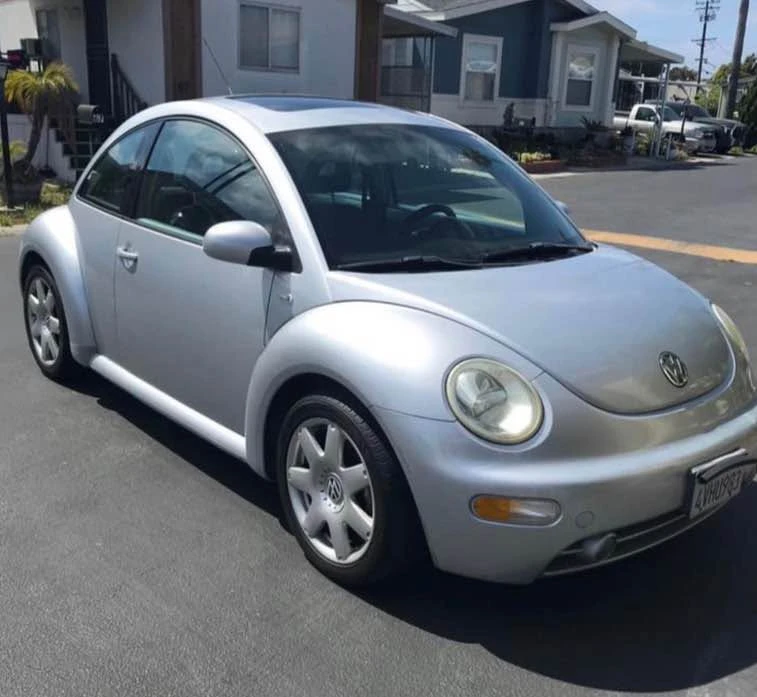 2002 Volkswagen New Beetle - Image 2 of 4