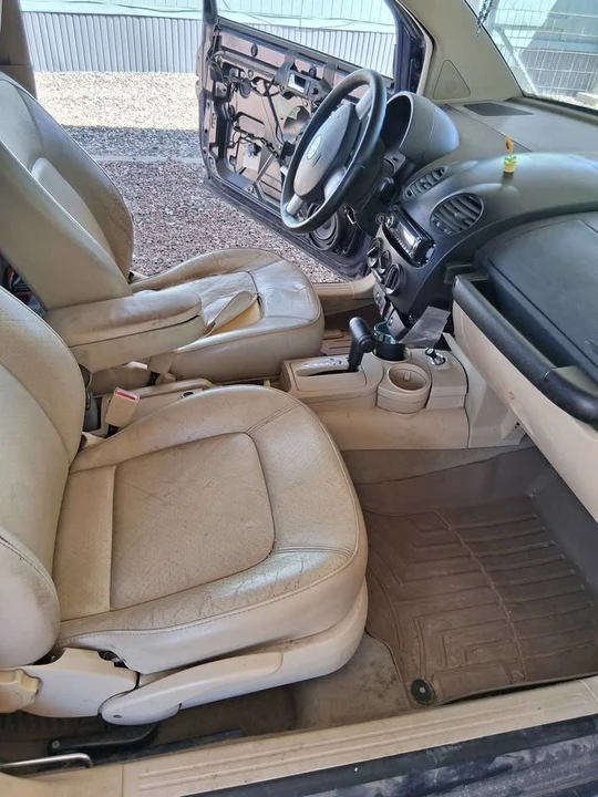 2002 Volkswagen New Beetle - Image 3 of 6
