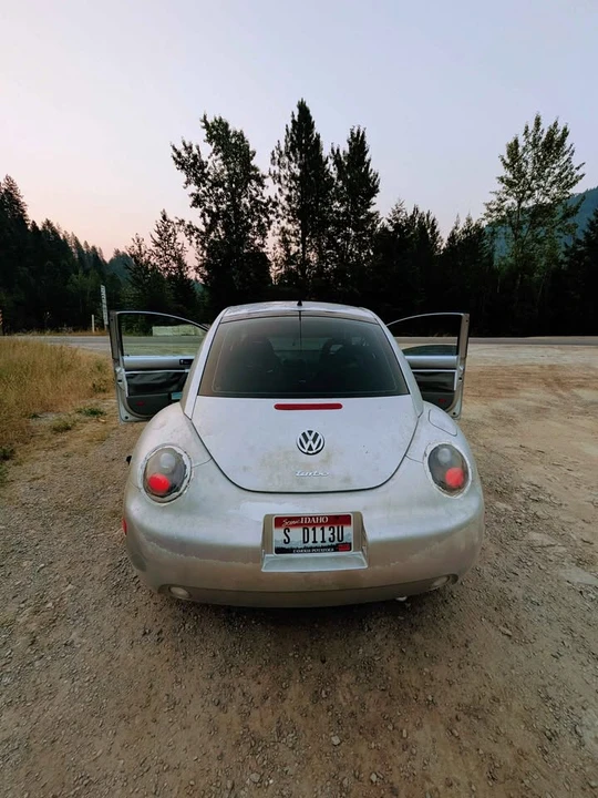 2002 Volkswagen New Beetle - Image 2 of 7