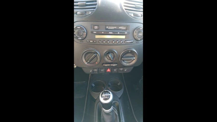 2002 Volkswagen New Beetle - Image 14 of 14
