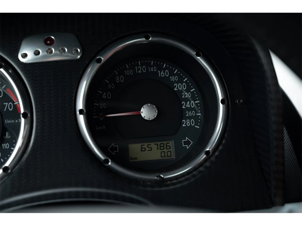 2002 Volkswagen New Beetle - Image 8 of 11