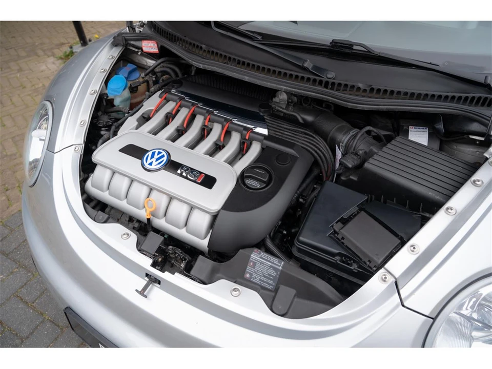 2002 Volkswagen New Beetle - Image 9 of 11