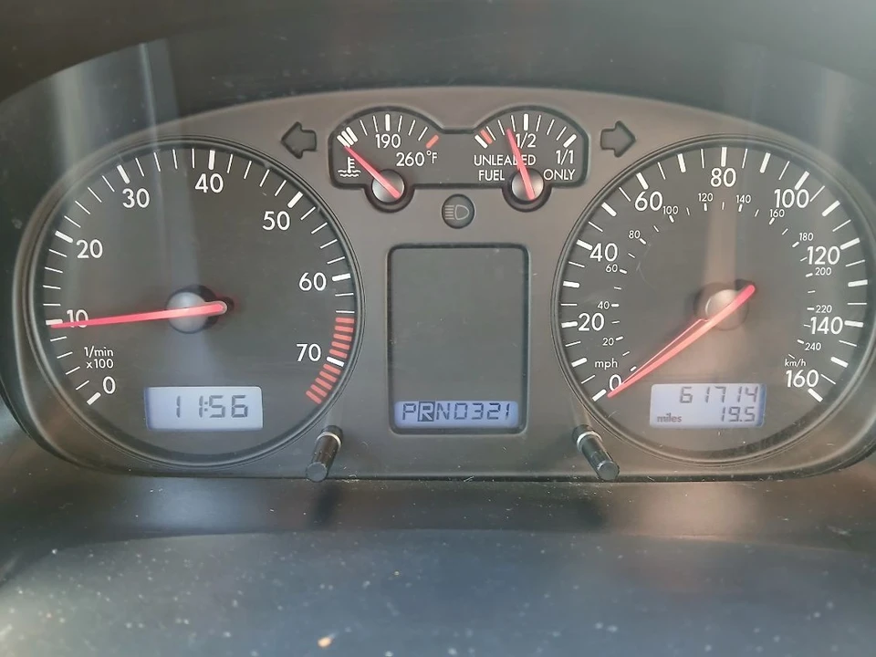 2002 Volkswagen EuroVan - Image 2 of 21