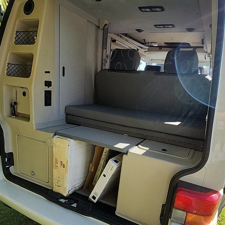 2002 Volkswagen EuroVan - Image 8 of 21