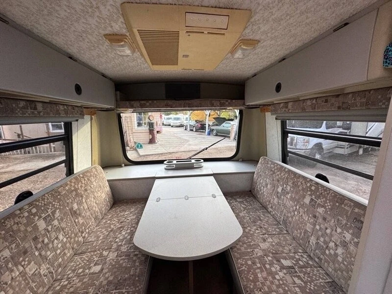 2002 Volkswagen EuroVan - Image 6 of 12