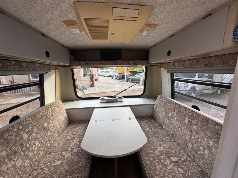 2002 Volkswagen EuroVan - Image 6 of 12