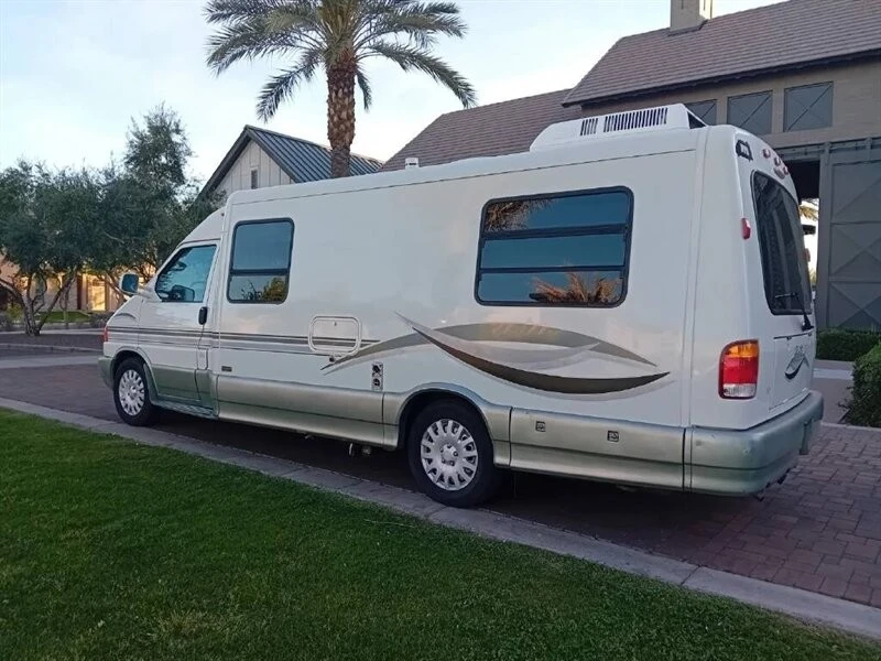 2002 Volkswagen EuroVan - Image 13 of 21