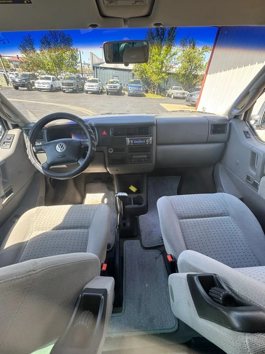 2002 Volkswagen EuroVan - Image 11 of 21