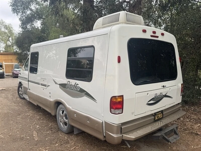 2002 Volkswagen EuroVan - Image 4 of 12