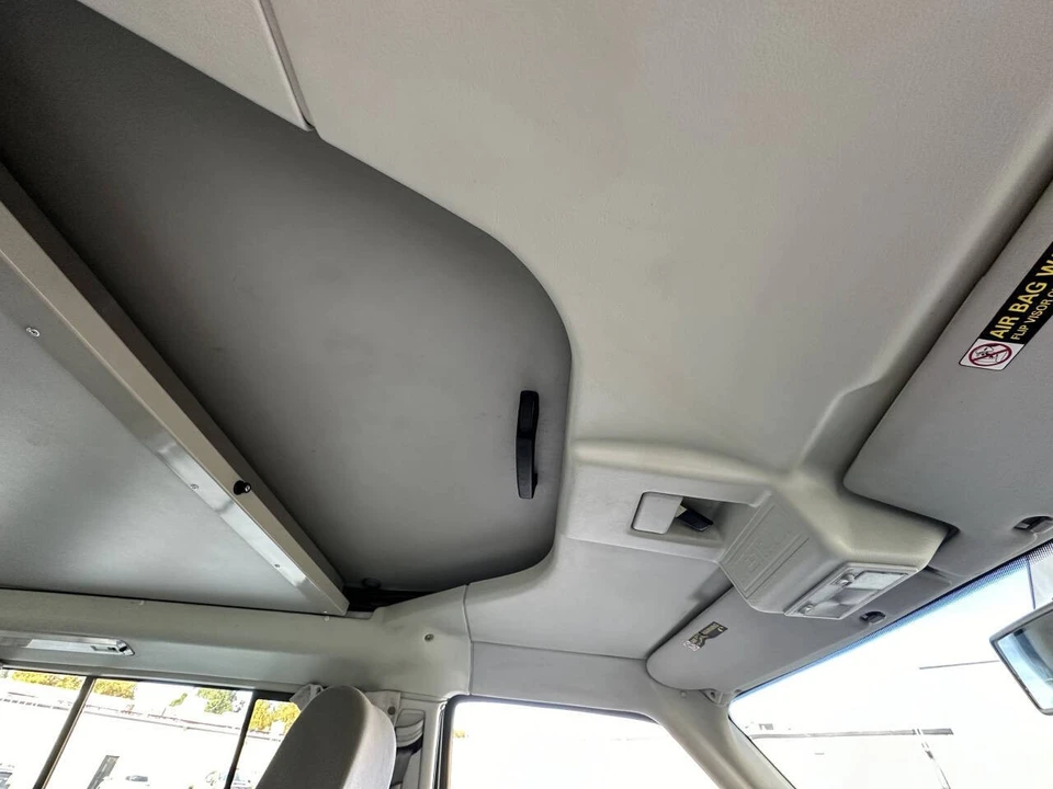 2002 Volkswagen EuroVan - Image 20 of 21