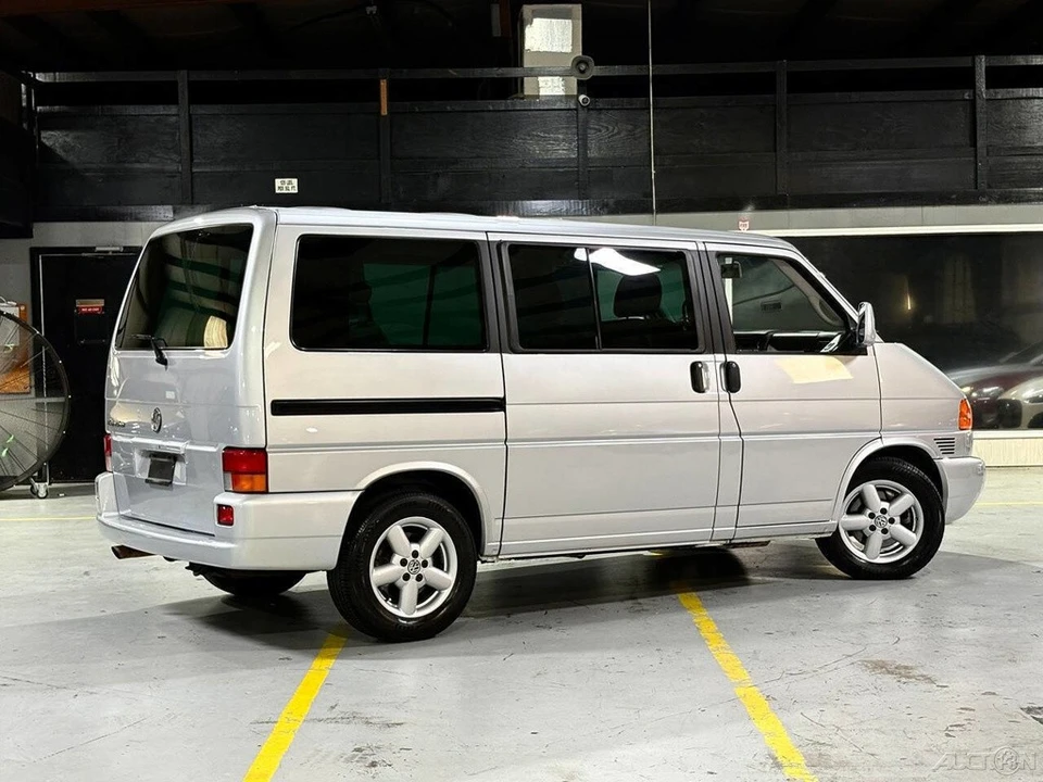 2002 Volkswagen EuroVan - Image 10 of 21